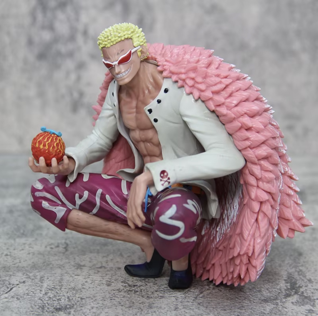 Figura Donquixote Doflamingo detalle